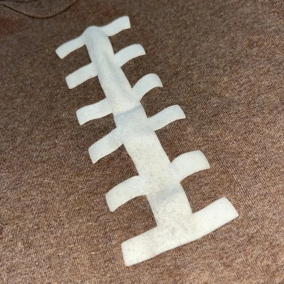 🏈 ✌️ 12 month Football Onesies! 🏈 - Picture 5 of 6